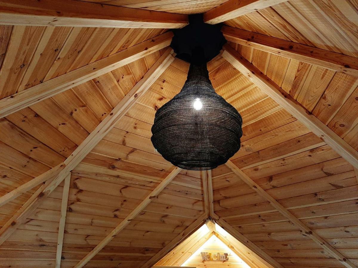 La Cabane De L'Atelier Bomal Kültér fotó